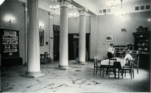 Читальный зал центральной технической библиотеки в ДИТРе. Конец 40-х годов