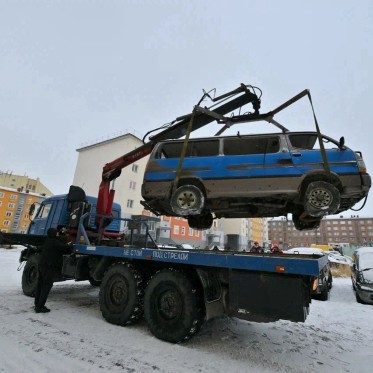 В Норильске активно проводится работа по вывозу брошенного транспорта