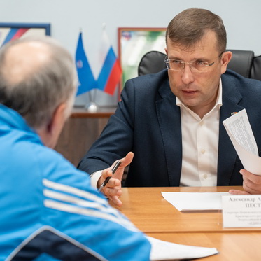Спикер норильского Горсовета пообщался с горожанами в ходе приёма по личным вопросам