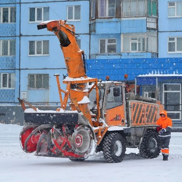 В Норильске продолжаются работы по содержанию улично-дорожной сети