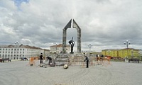 В Норильске идет капитальный ремонт мемориала «Черный тюльпан»