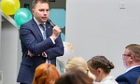 Вода, врачи, ремонты, благоустройство: Дмитрий Карасев провел встречу с жителями Оганера