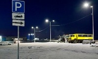 Возле аэропорта «Норильск» обустроили новую парковку с современным освещением